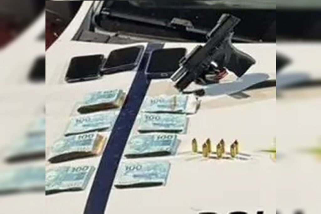 armada,-dupla-e-presa-em-cemiterio-do-df-com-drogas-e-r$-12-mil-em-especie