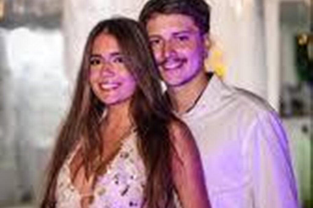 reacao-do-ex-namorado-da-morena-flagrada-com-ze-felipe-viraliza.-veja-video