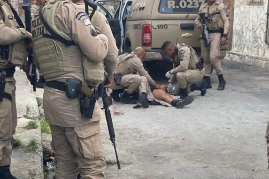 dois-suspeitos-morrem-apos-troca-de-tiros-com-a-policia-na-bahia