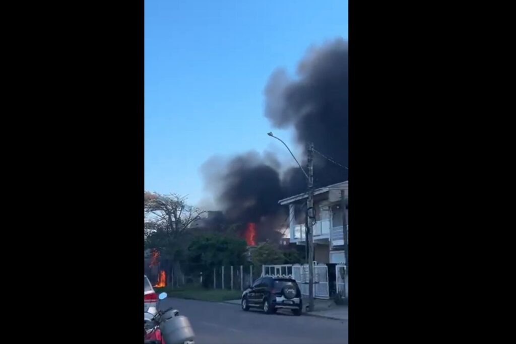 aviao-de-pequeno-porte-cai-no-litoral-norte-do-rs;-piloto-morreu