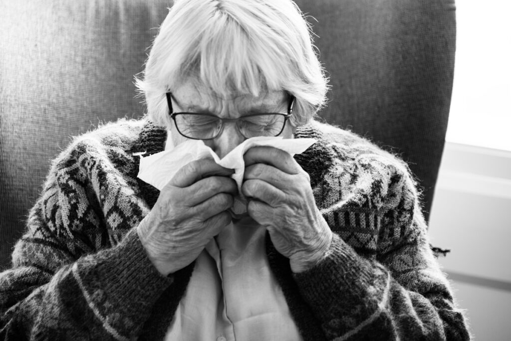 estudo-descobre-por-que-idosos-sao-grupo-de-risco-para-covid-e-gripe