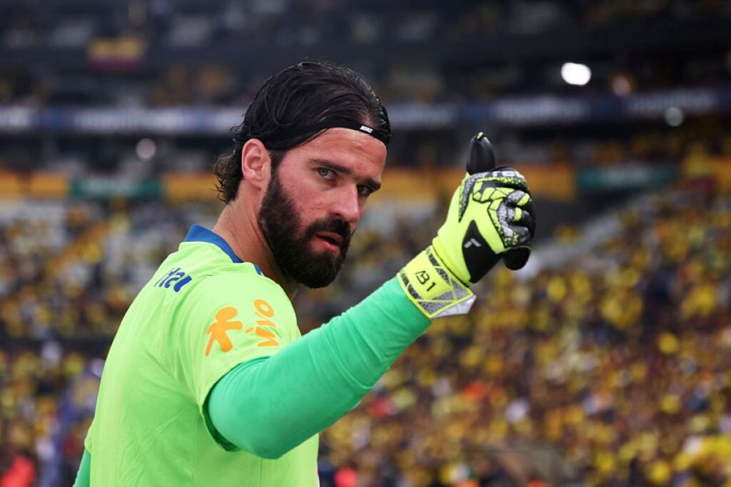 alisson-desmente-treinador-e-garante-recuperacao-a-tempo-da-copa