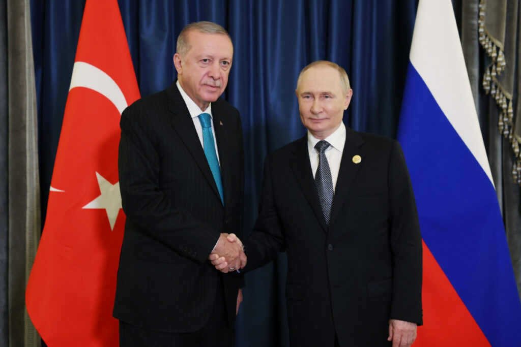 putin-discute-guerra-no-oriente-medio-com-erdogan-e-pede-cessar-fogo