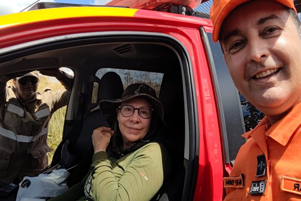 veja-fotos-do-resgate-da-professora-que-ficou-17h-perdida-em-mata