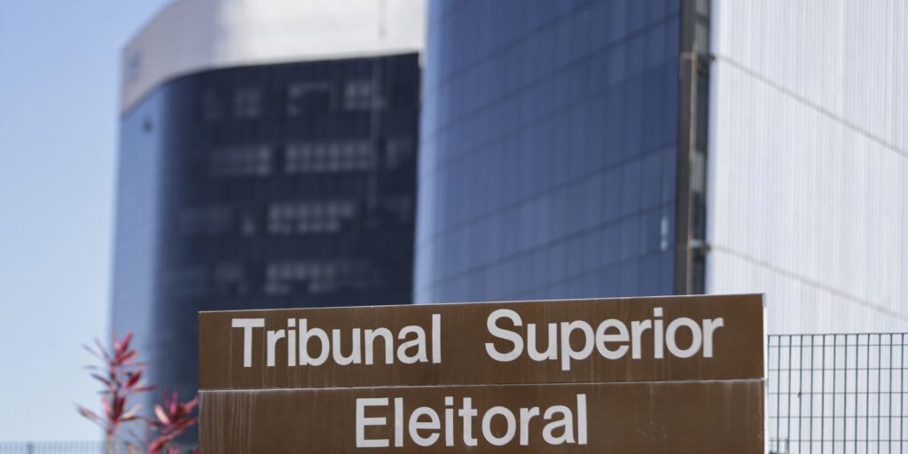 Termina neste sábado prazo para que partidos registrem seus estatutos termina-neste-sabado-prazo-para-que-partidos-registrem-seus-estatutos