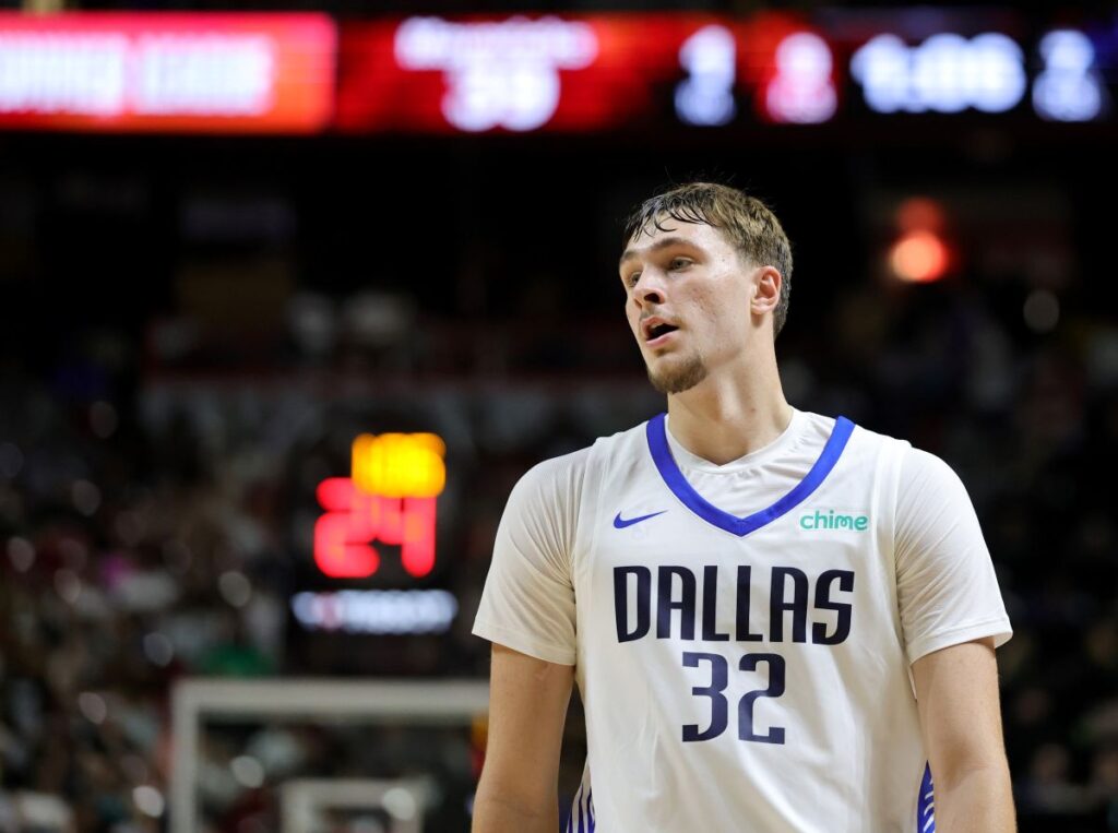 novato-do-dallas-mavericks,-cooper-flagg-atinge-marca-historica-na-nba