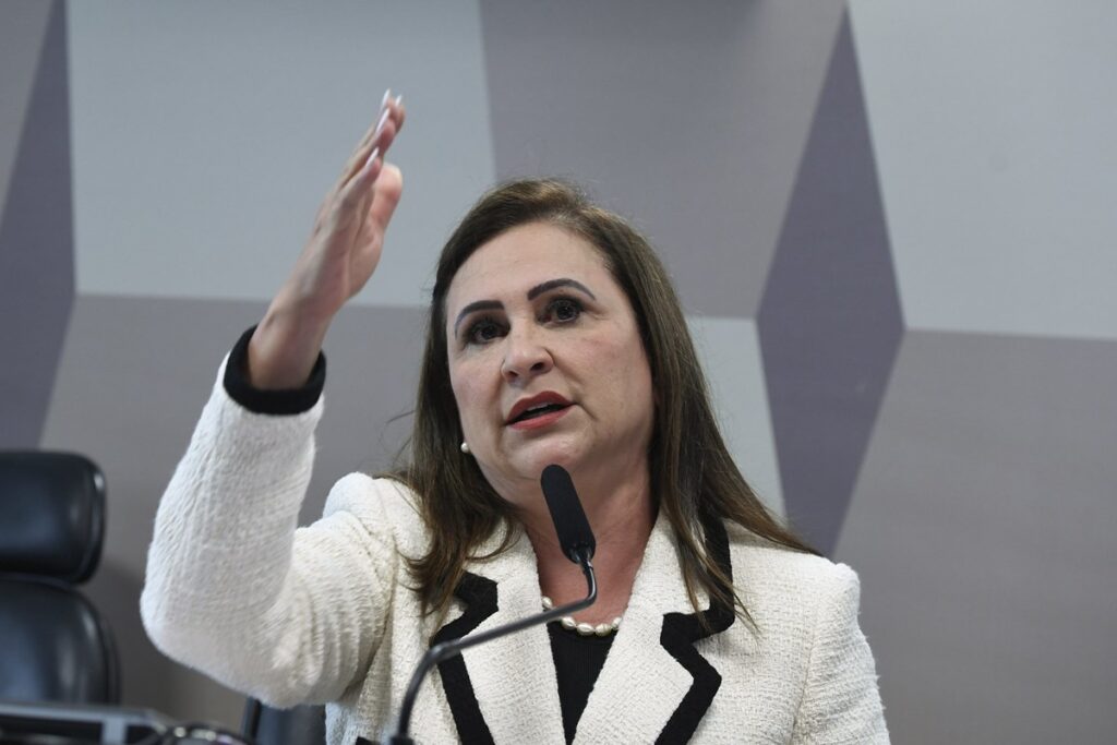 oposicao-no-1o-mandato-de-lula,-katia-abreu-se-filia-ao-pt