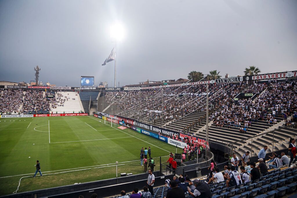 desabamento-no-estadio-do-alianza-lima-deixa-um-morto-e-47-feridos