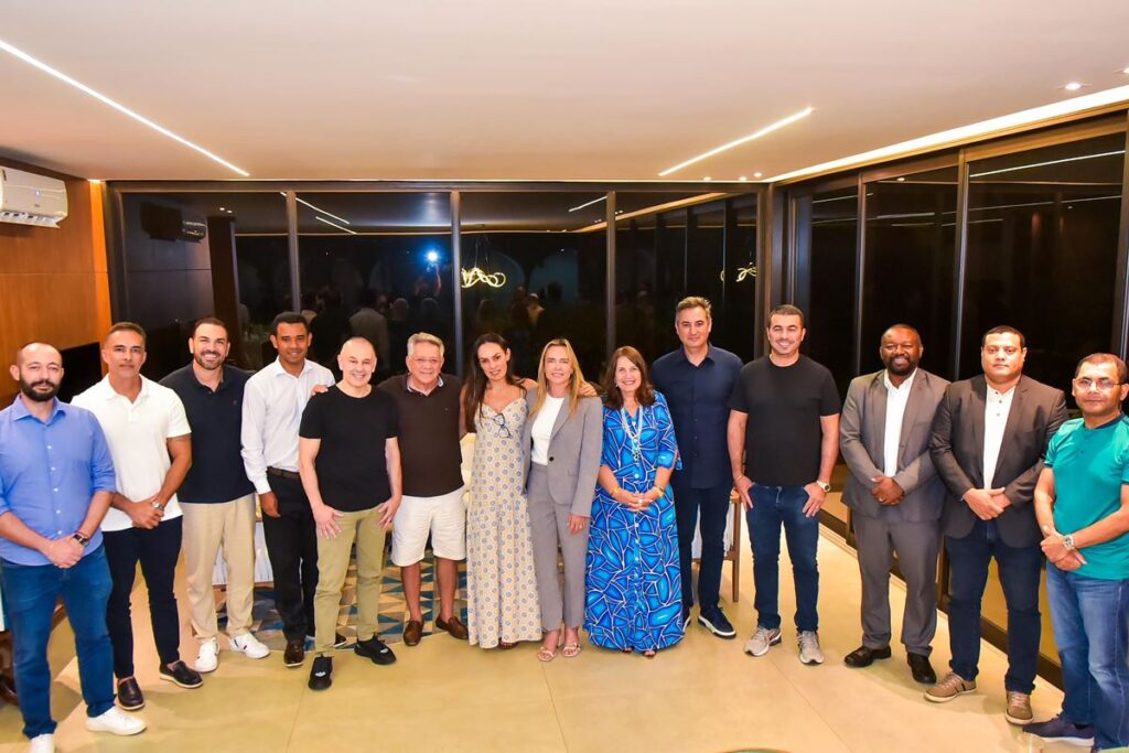 celina-reune-liderancas-e-consolida-apoio-de-12-partidos