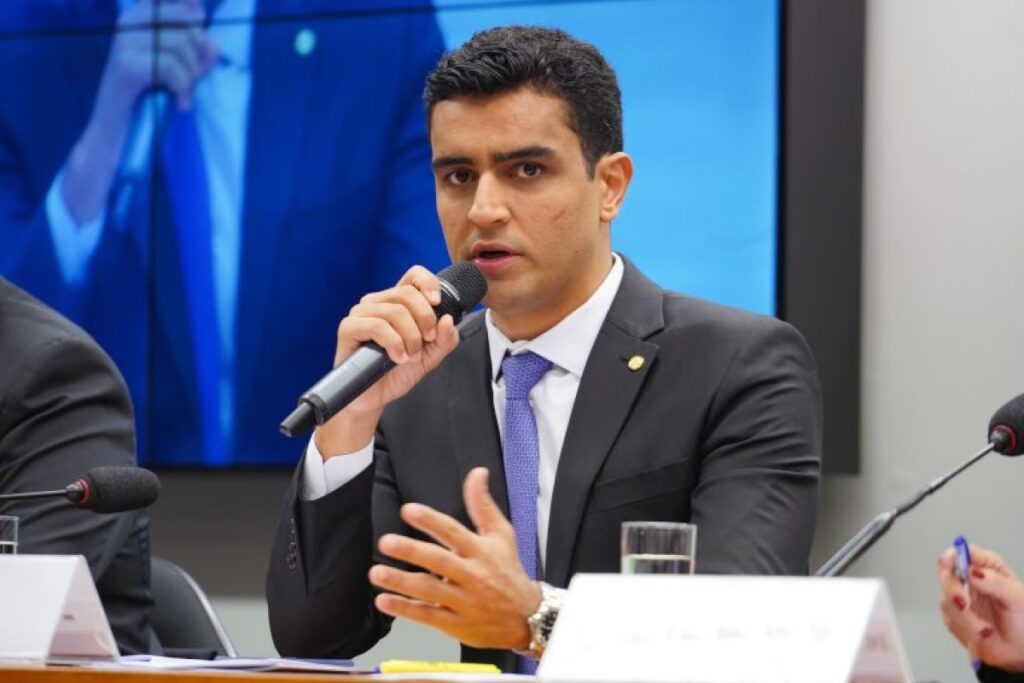 sem-definir-qual-cargo-disputara,-jhc-renuncia-a-prefeitura-de-maceio