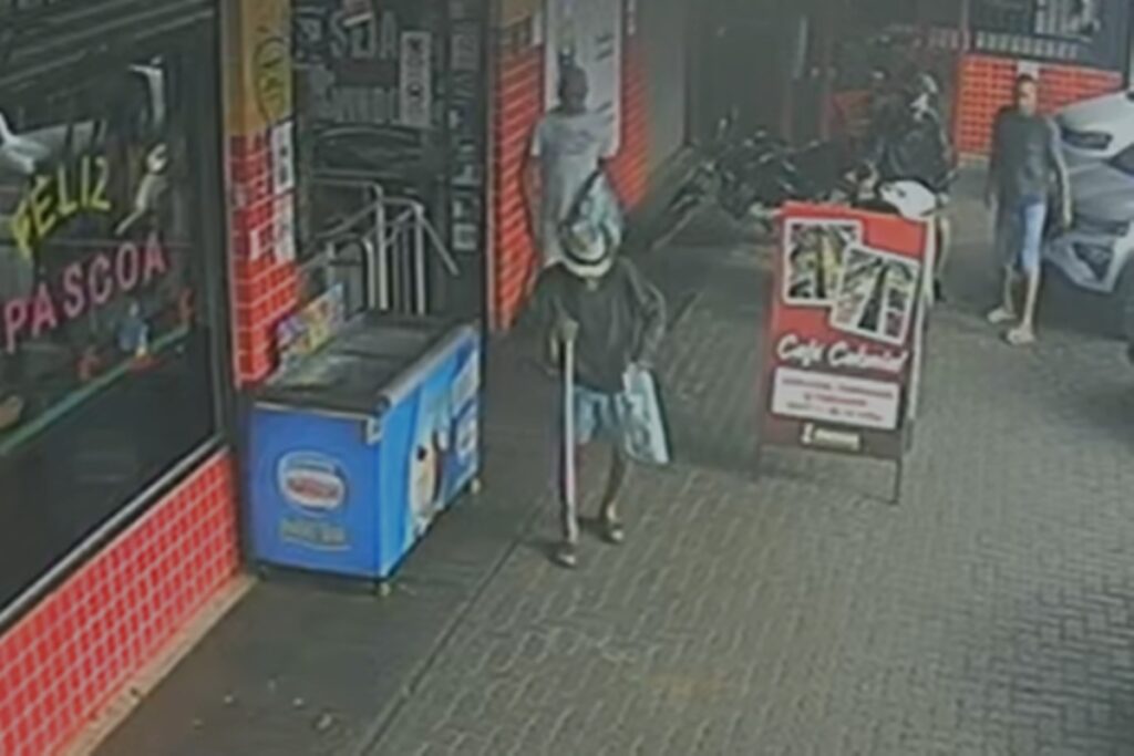 homem-arremessa-garrafa-de-vidro-no-rosto-de-idoso-de-92-anos-no-df.-veja-video