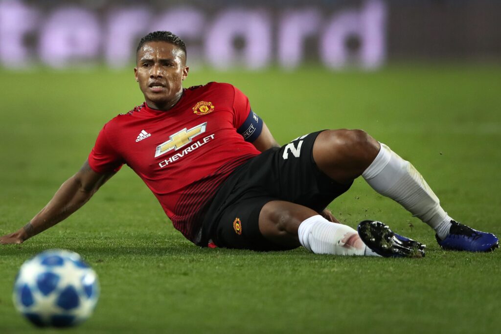 ex-united-desiste-de-aposentadoria-e-volta-a-jogar-aos-40-anos