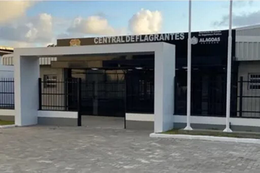 mulher-perde-dentes-apos-agressoes-e-companheiro-e-preso-em-maceio