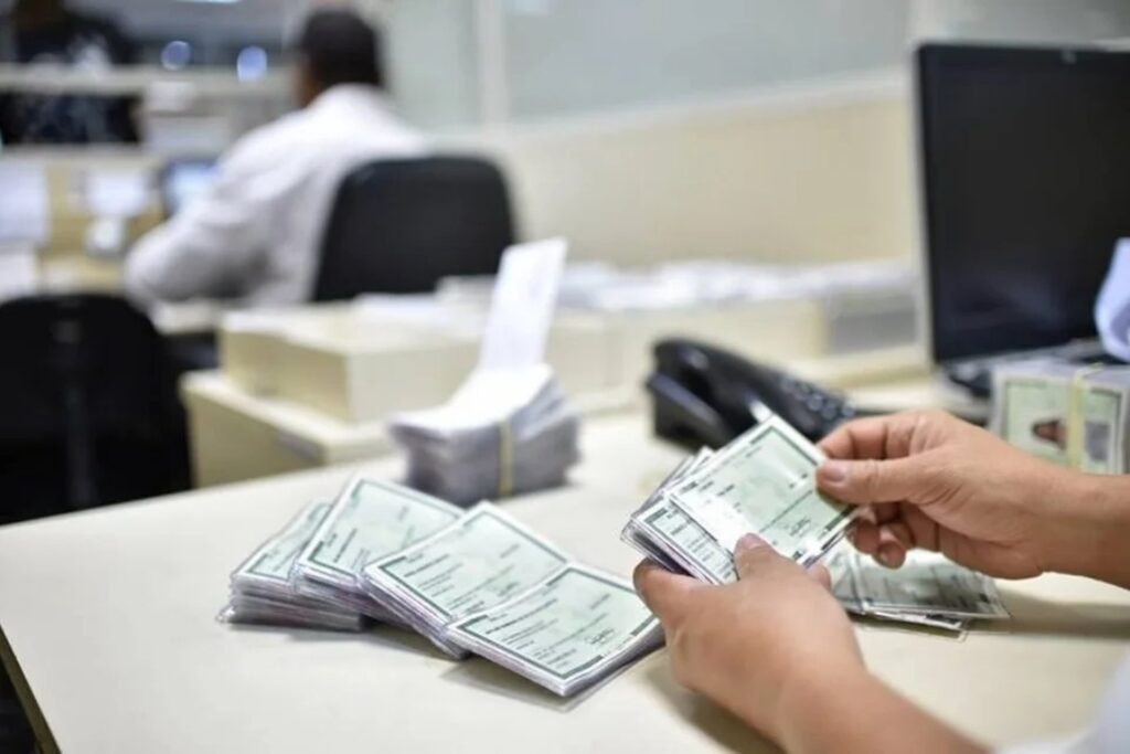 governo-adia-obrigacao-da-nova-identidade-para-garantir-beneficios