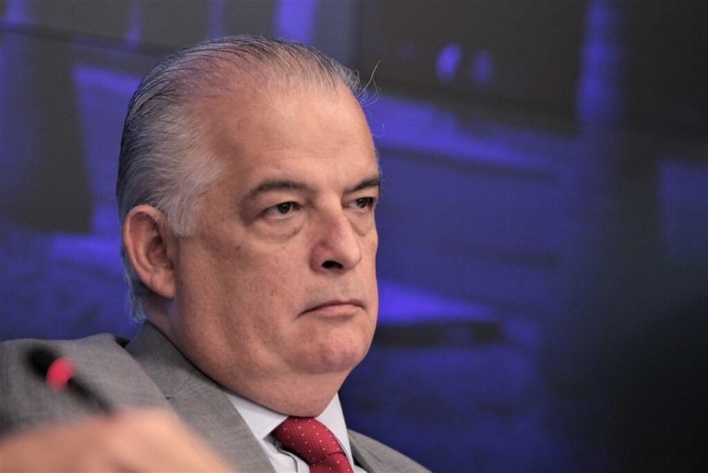 em-duelo-com-marina,-franca-se-adianta-e-pressiona-por-chapa-ao-senado