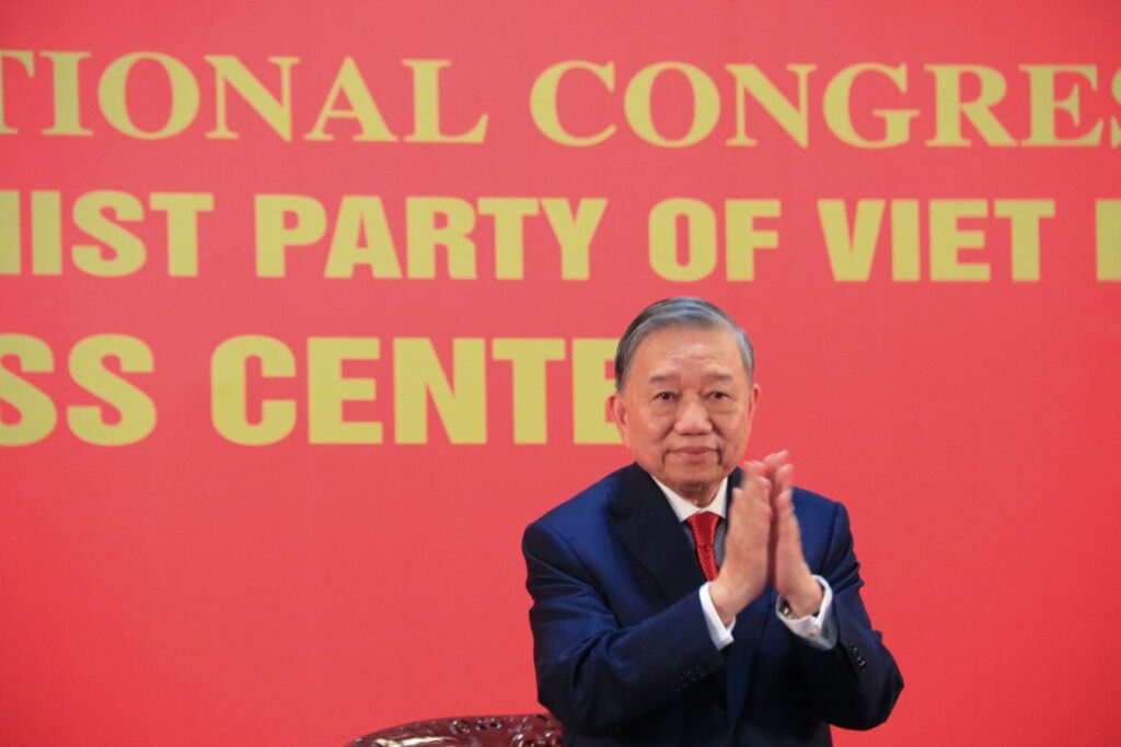 vietna-elege-lider-do-partido-comunista-como-presidente