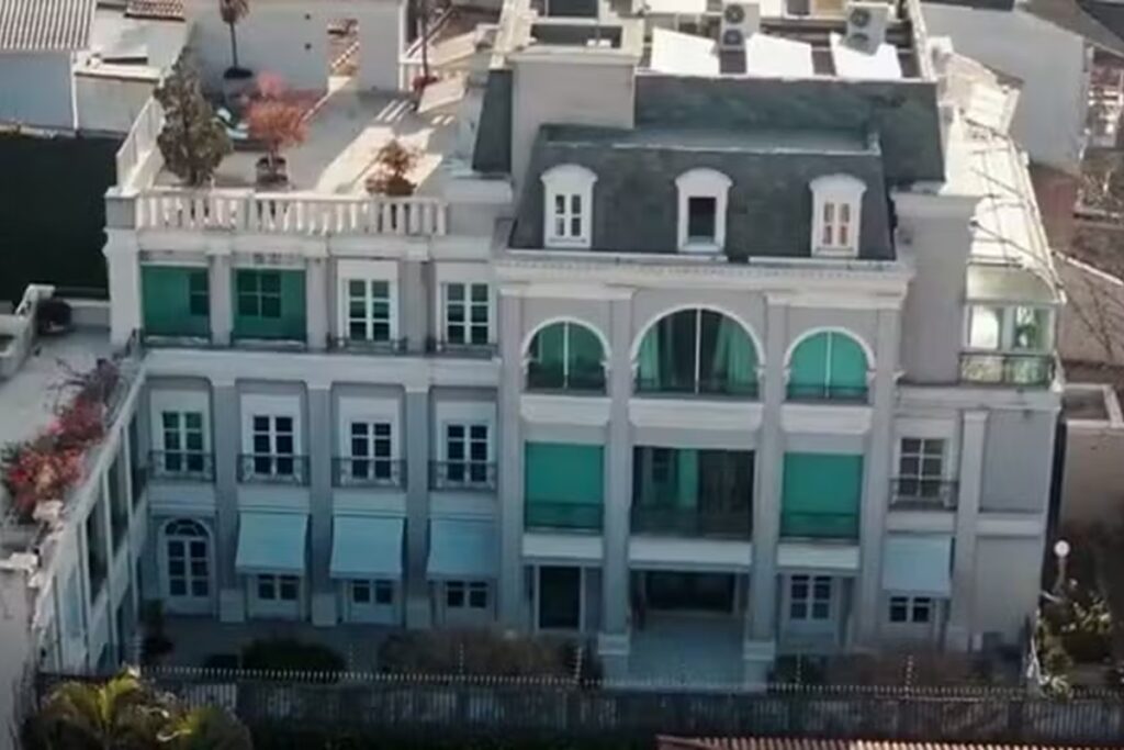 fotos:-mansao-com-96-comodos-de-anita-harley-chama-atencao-pelo-luxo