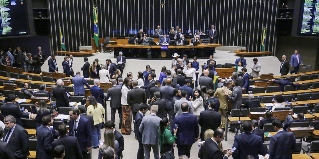 Câmara aprova Medida Provisória com novas regras para seguro-defeso camara-aprova-medida-provisoria-com-novas-regras-para-seguro-defeso