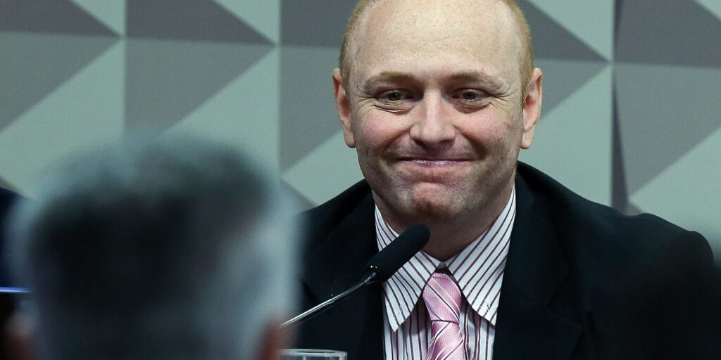 Moraes homologa redução da pena de hacker após aprovação no Enem moraes-homologa-reducao-da-pena-de-hacker-apos-aprovacao-no-enem