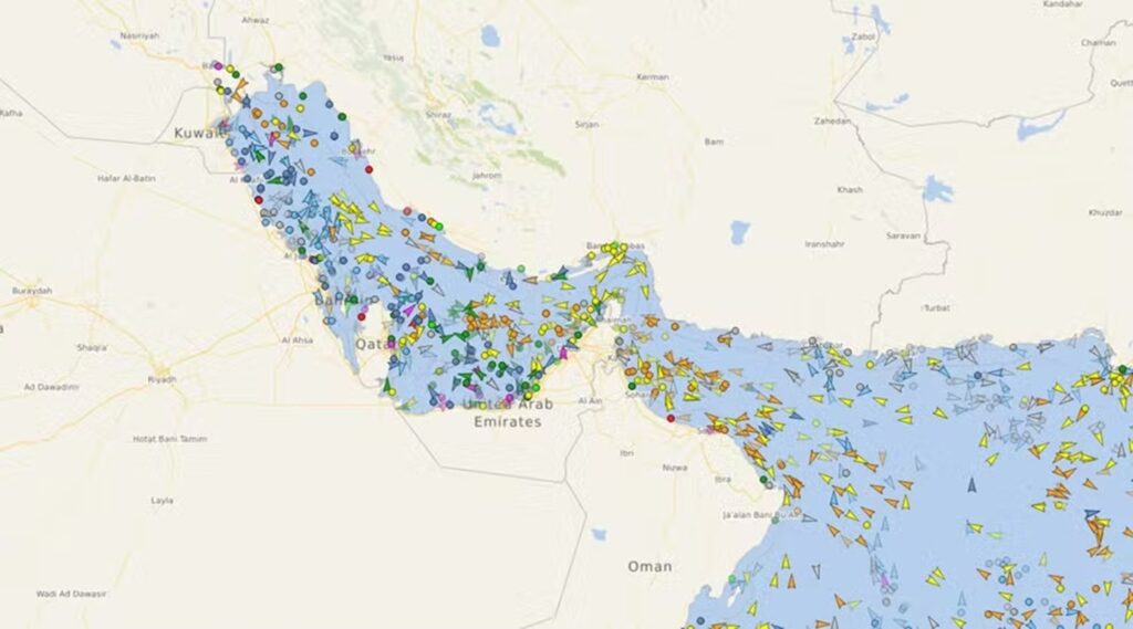 ormuz-retoma-movimentacao-apos-tregua-com-os-eua;-veja-imagem