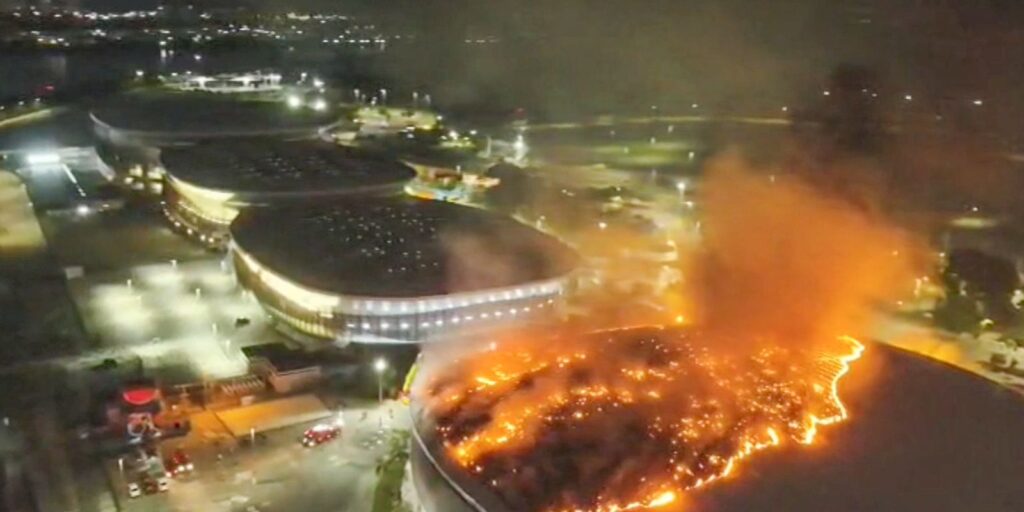 Incêndio não atinge pista do Velódromo Olímpico no Rio incendio-nao-atinge-pista-do-velodromo-olimpico-no-rio