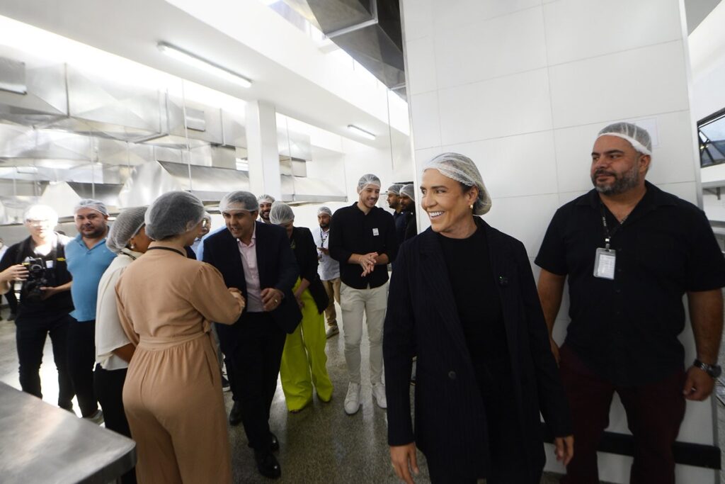 celina-leao-inaugura-cozinha-do-hran-apos-reforma-de-r$-1,3-milhao