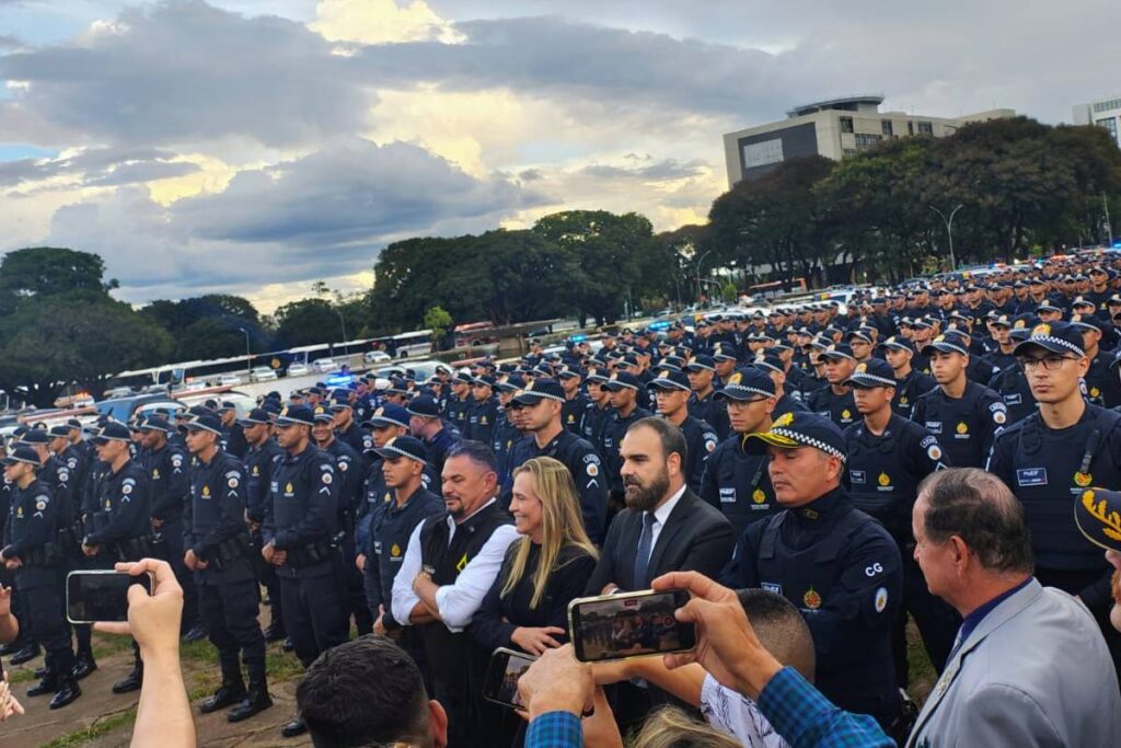 reforco-policial:-mais-900-militares-atuarao-na-area-central-de-brasilia
