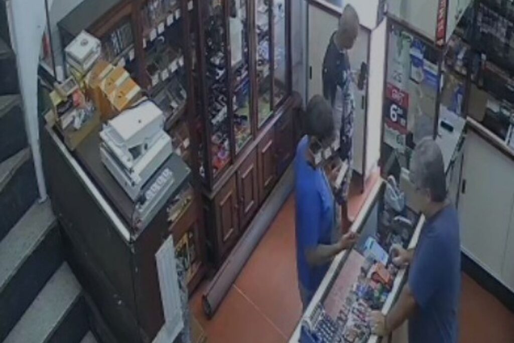 motorista-de-aplicativo-pega-carteira-de-passageiro-e-gasta-r$-1-mil