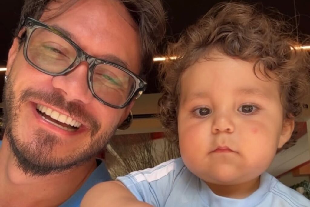 ravi,-filho-de-viih-tube-e-eli,-fica-doente-e-o-pai-desabafa:-“febre”