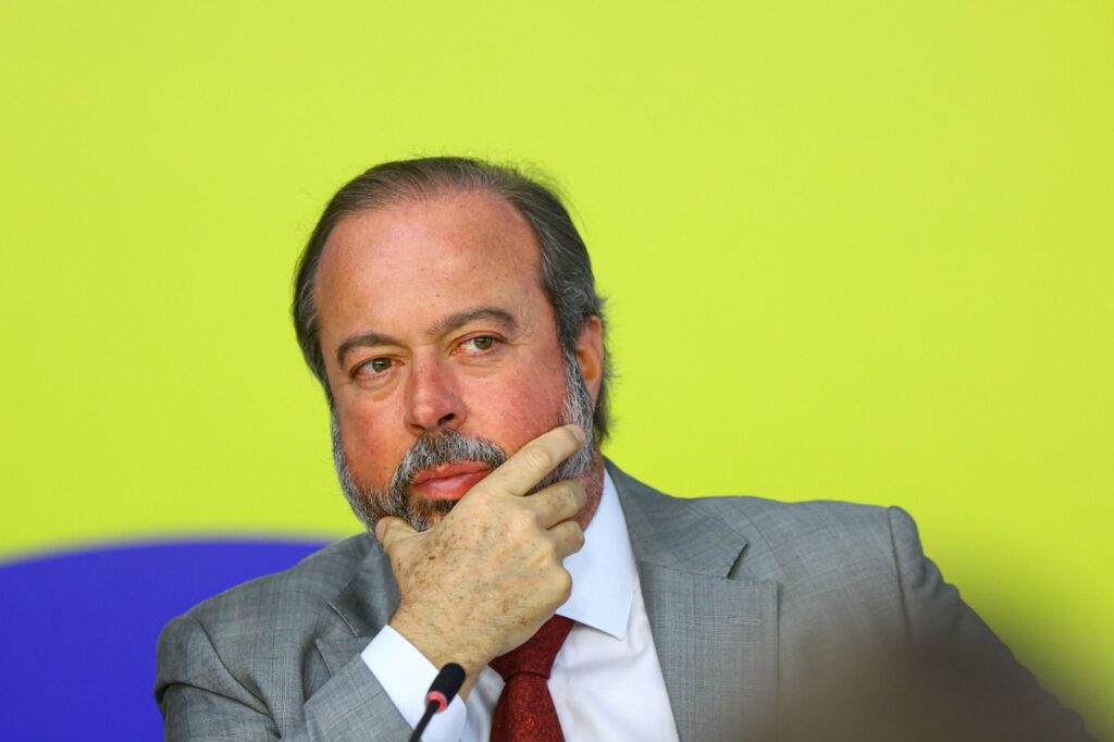ministro-diz-que-governo-pode-“negociar-uma-saida”-para-enel-sao-paulo