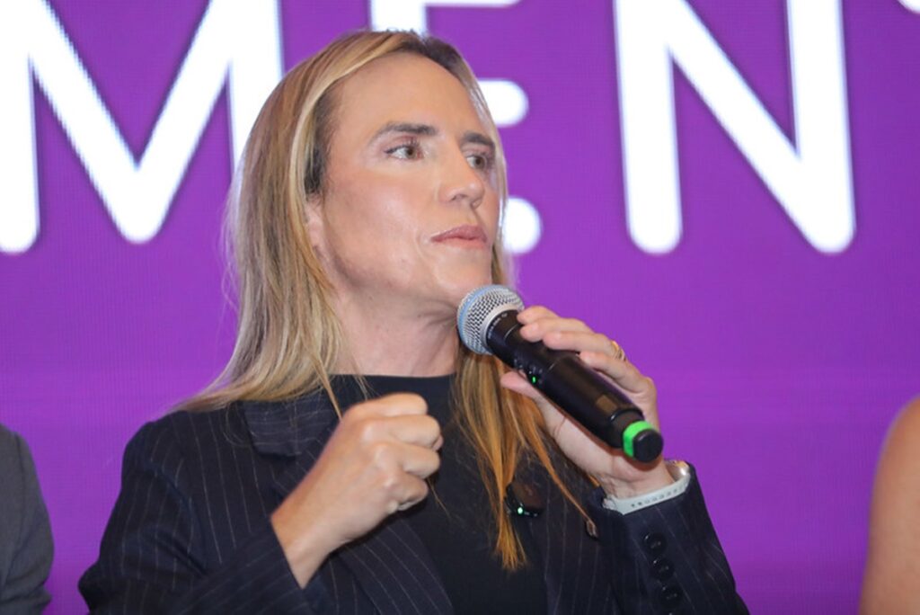 celina-leao-diz-que-brb-“vai-voltar-a-vocacao-de-cuidar-das-pessoas”