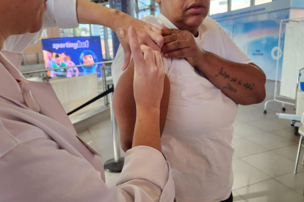 belo-horizonte-promove-dia-d-de-vacinacao-contra-a-gripe-em-153-postos