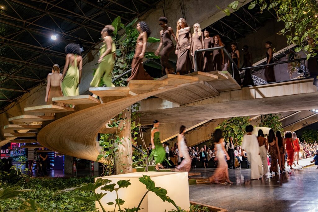 publico-do-3o-dia-do-metropoles-catwalk-celebra-forca-da-moda-nacional