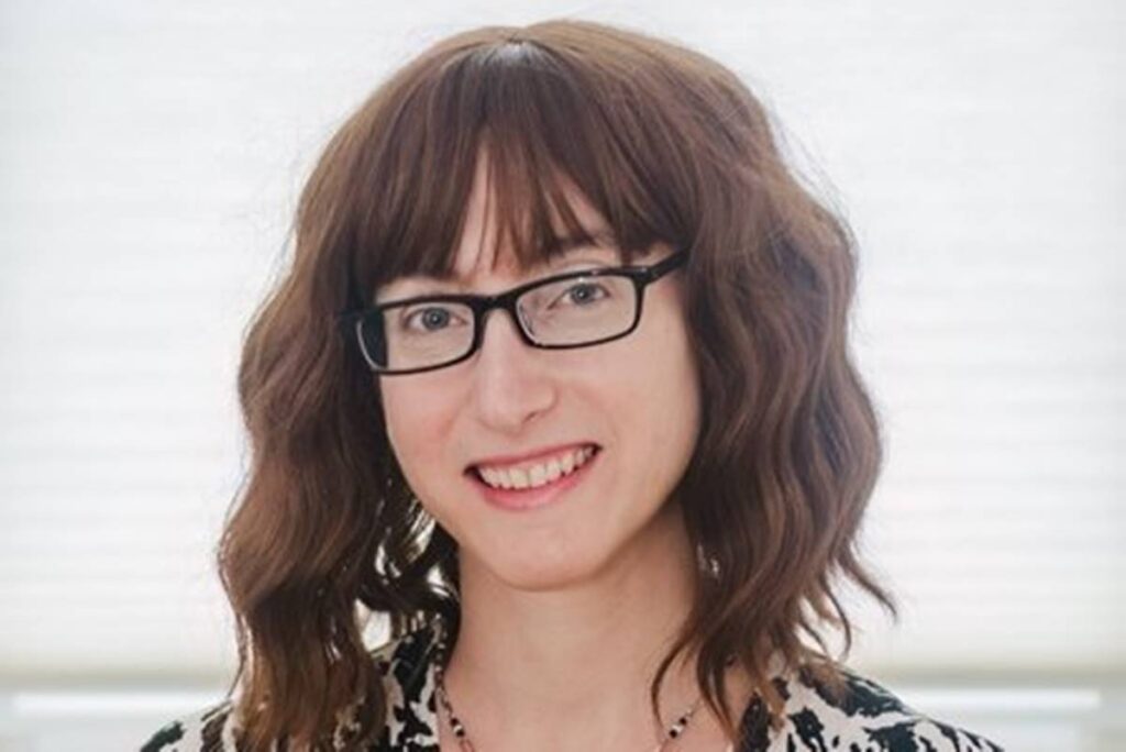 autora-de-a-empregada,-freida-mcfadden-revela-a-sua-verdadeira-identidade