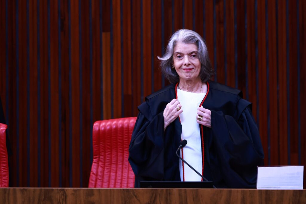 carmen-lucia-anuncia-saida-antecipada-da-presidencia-do-tse