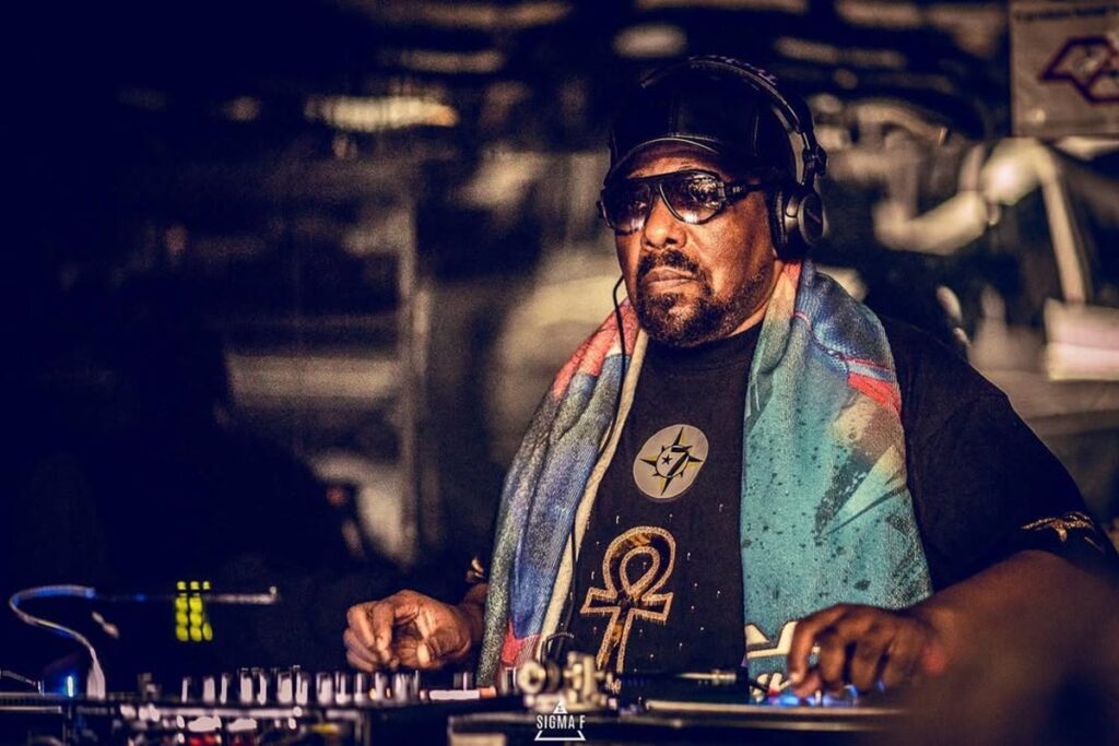 morre-rapper-e-dj-afrika-bambaataa,-aos-67-anos