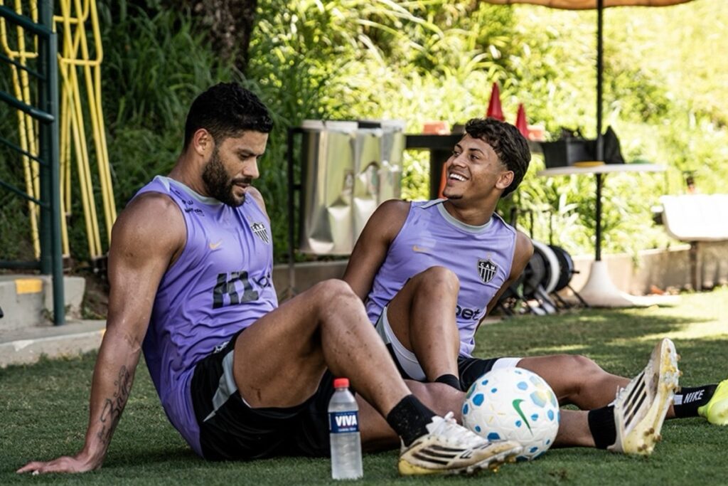 filho-do-atacante-hulk-participa-de-treinos-com-o-pai-no-atletico-mg