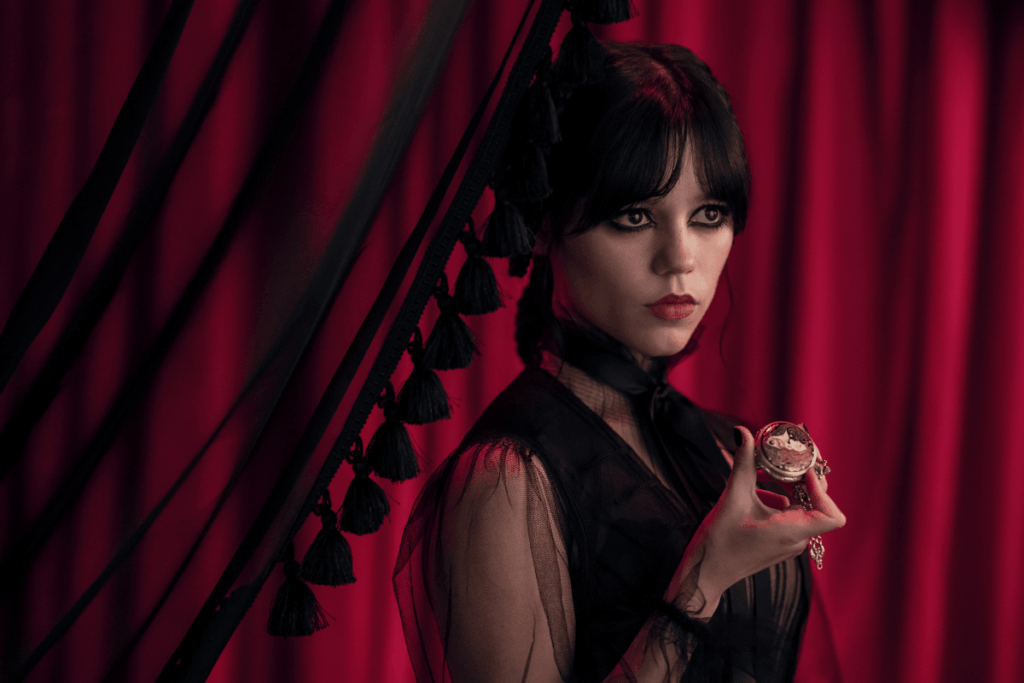 atriz-de-wandinha-quase-desistiu-de-atuar-antes-de-serie-da-netflix