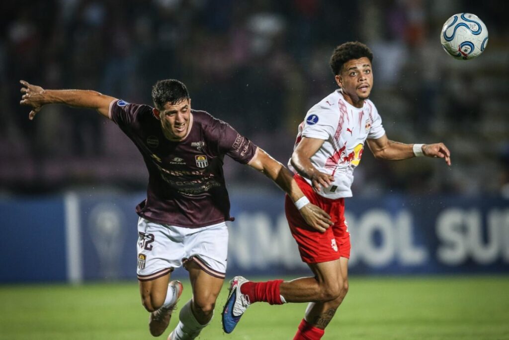 fora-de-casa,-bragantino-perde-por-1-x-0-na-estreia-da-sul-americana