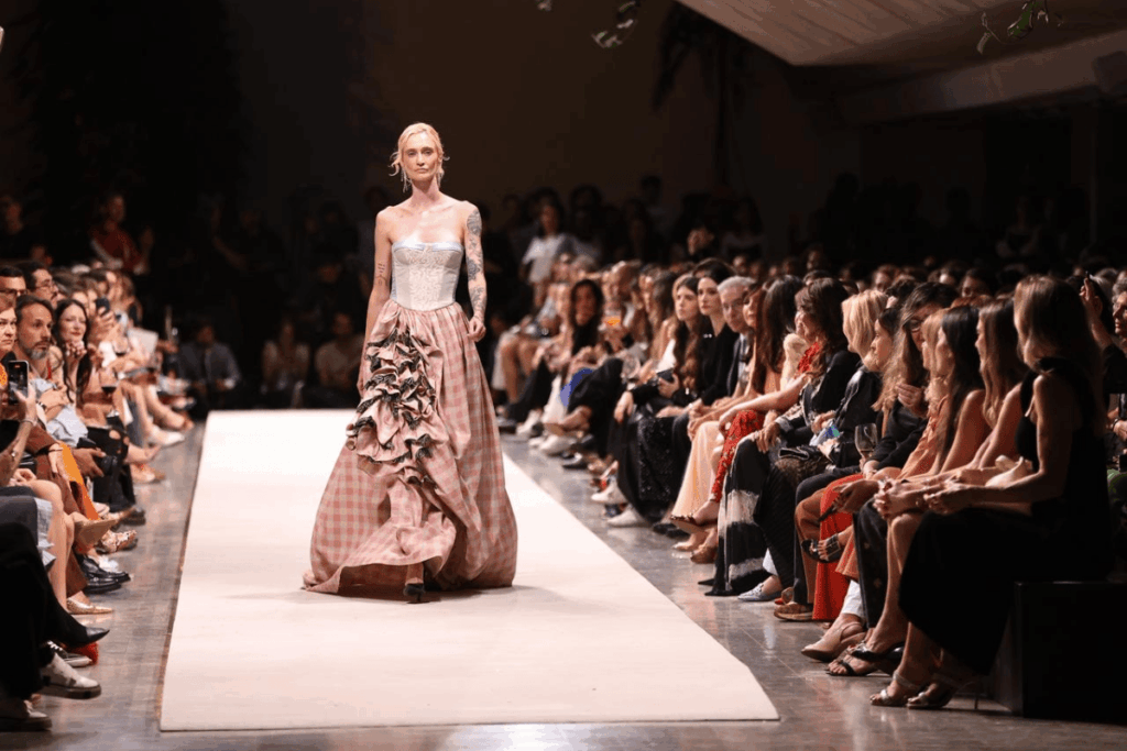 george-azevedo,-laboissiere,-lucila-e-leticia-gonzaga-desfilam-no-metropoles-catwalk