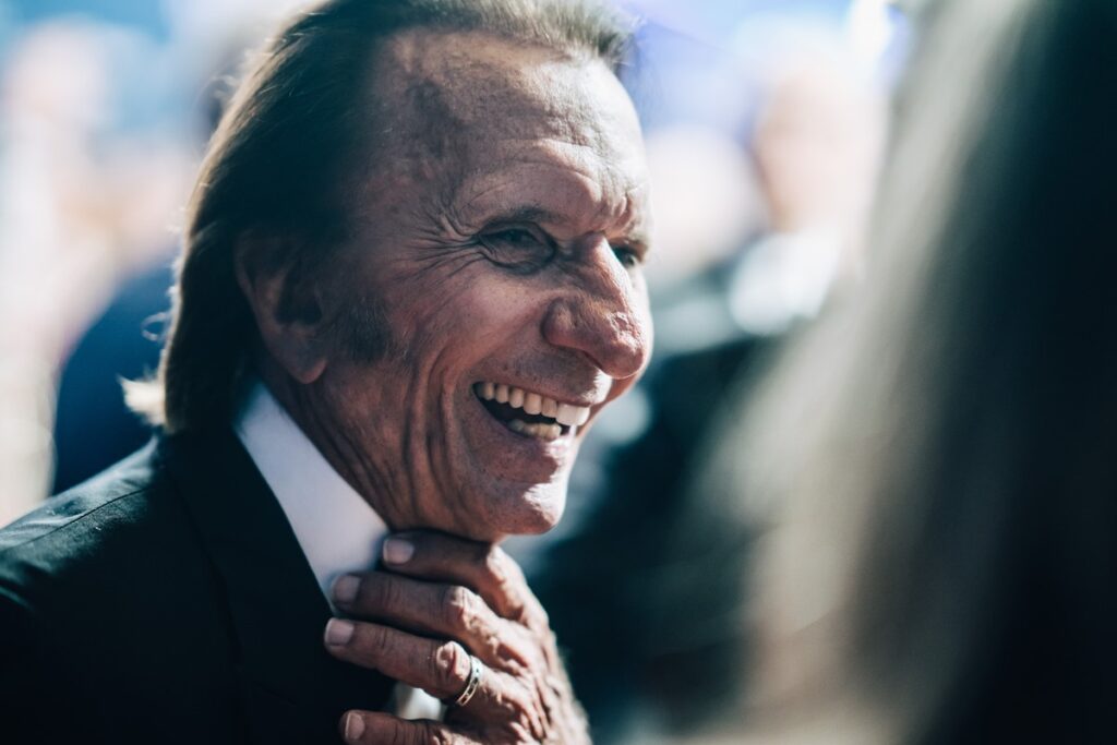 pf-e-acionada-para-liberar-passaporte-de-ex-piloto-emerson-fittipaldi