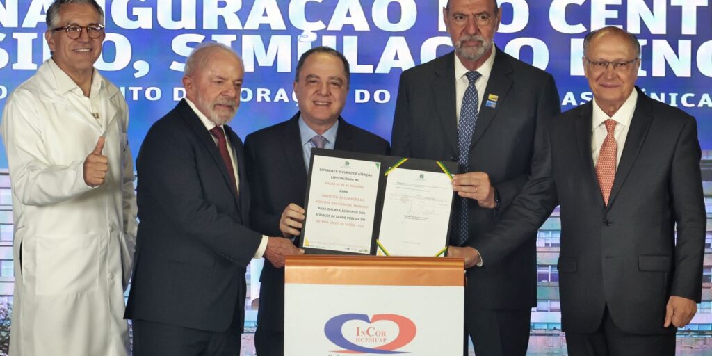 Lula sanciona lei do marco regulatório da vacina contra o câncer lula-sanciona-lei-do-marco-regulatorio-da-vacina-contra-o-cancer