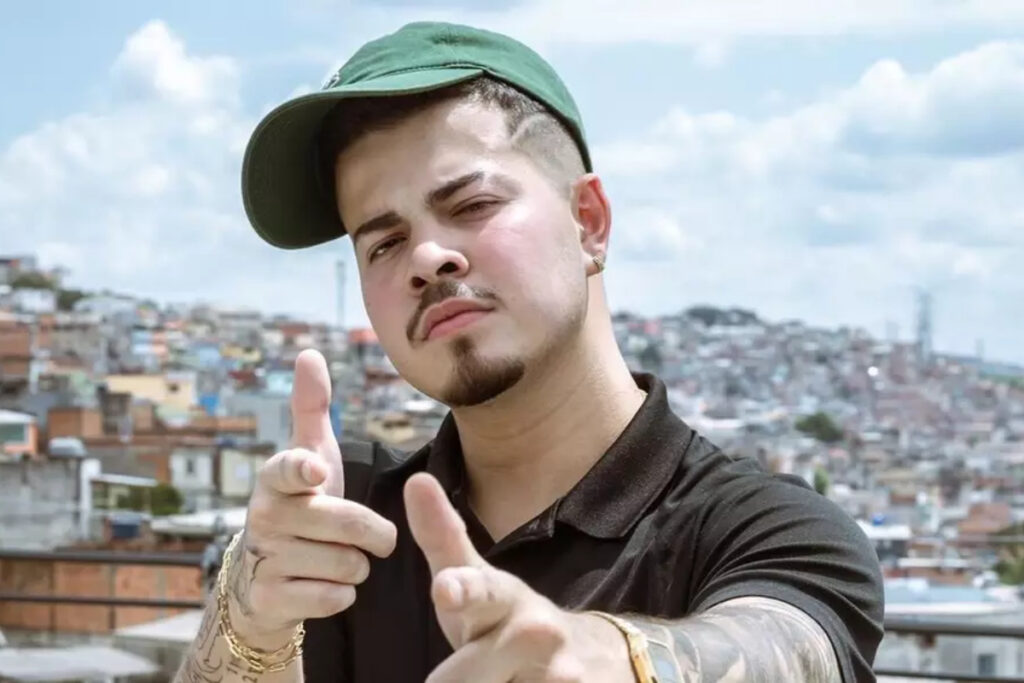 cantor-jottape-desmaia-apos-crise-e-e-hospitalizado