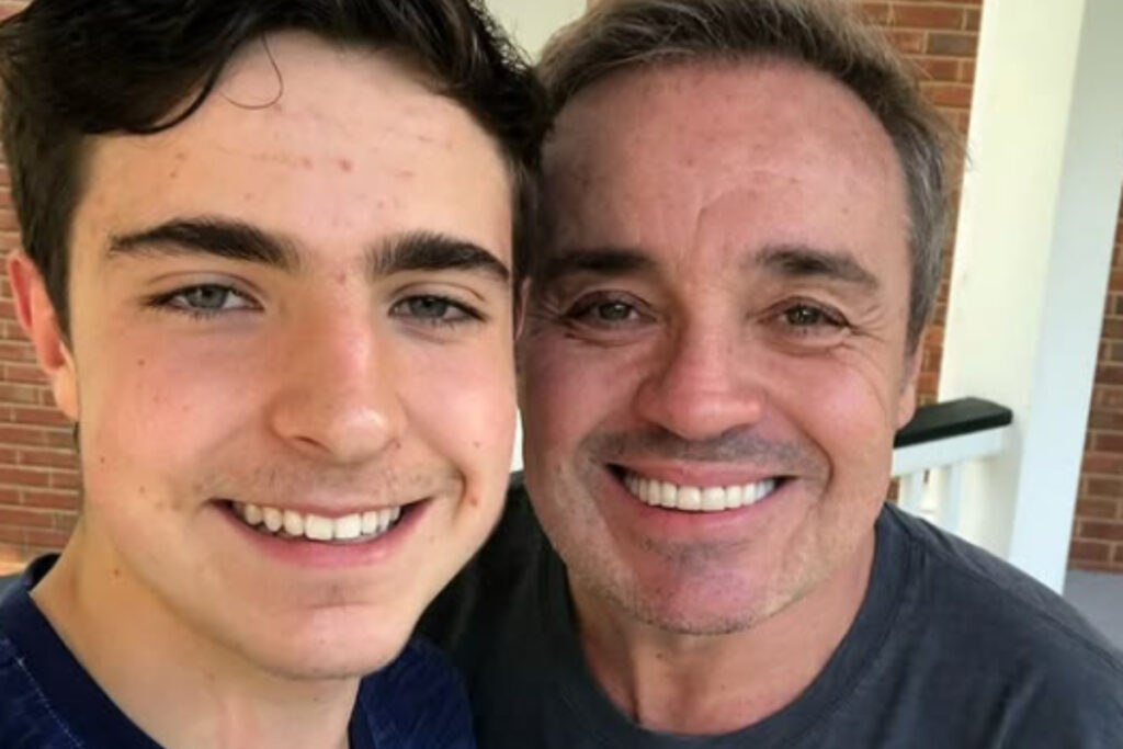 joao-augusto-presta-homenagem-no-aniversario-de-gugu:-“para-sempre”