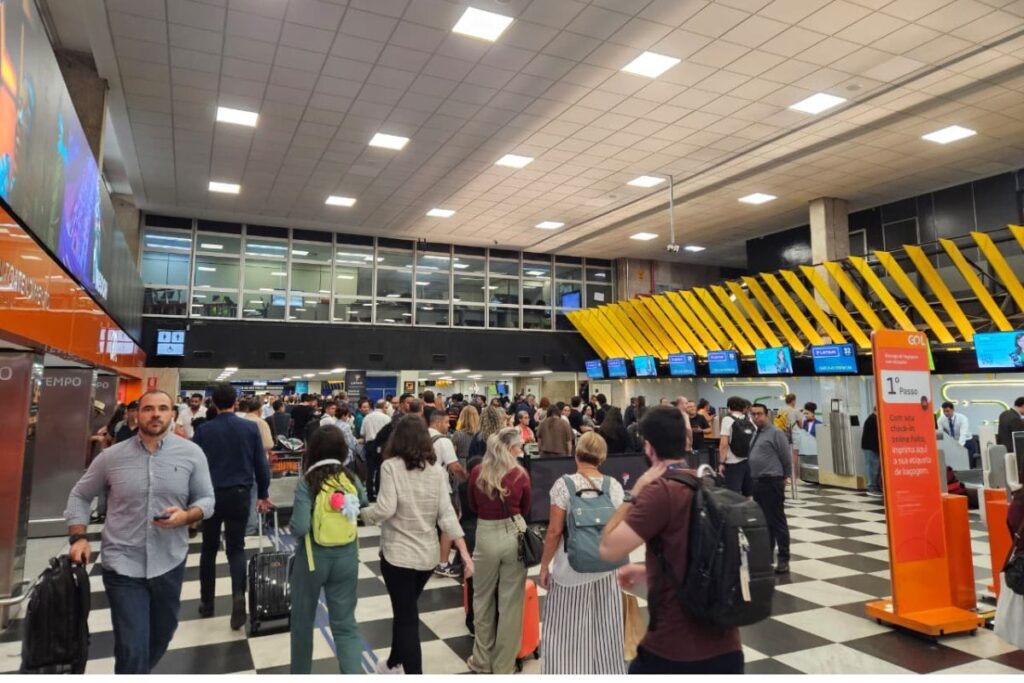 como-uma-“fumaca”-no-aeroporto-de-congonhas-causou-um-caos-aereo-em-sp