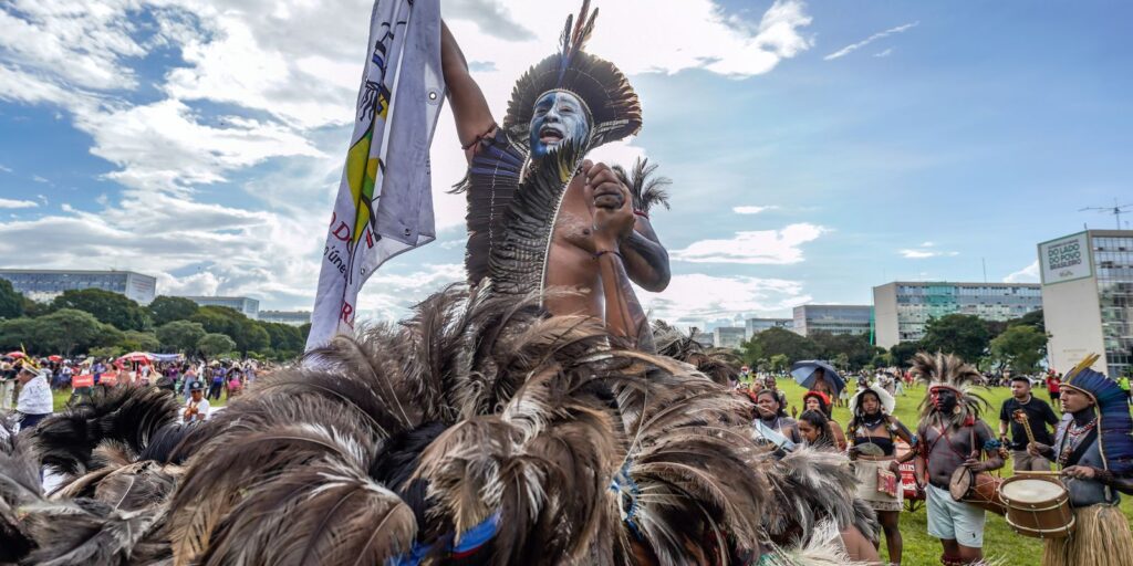 acampamento-terra-livre-termina-com-pedido-para-acelerar-demarcacoes- 
