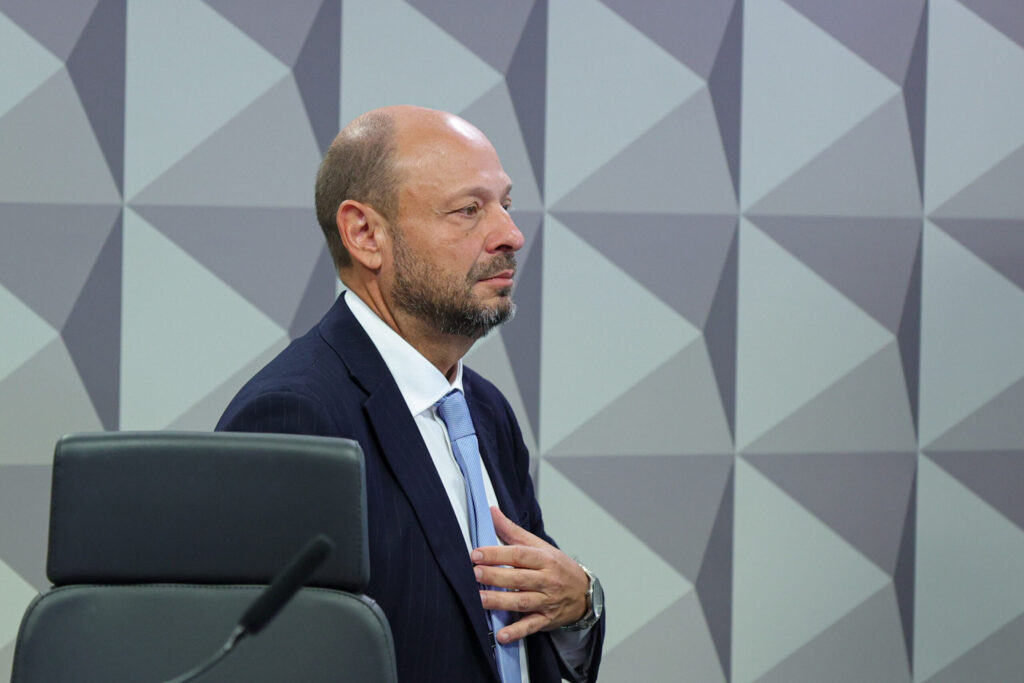 os-motivos-que-levaram-lula-a-demitir-o-presidente-do-inss