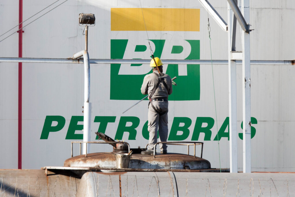 petrobras:-peru-ve-suspeita-de-corrupcao-em-contrato-de-r$-9-bilhoes