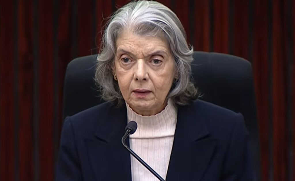 carmen-diz-que-familia-pede-que-ela-deixe-o-stf-diante-de-ofensas