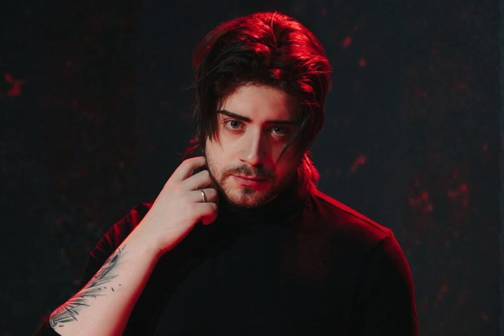 guerra-de-influencers:-ex-de-cellbit-e-condenada-por-falsa-denuncia